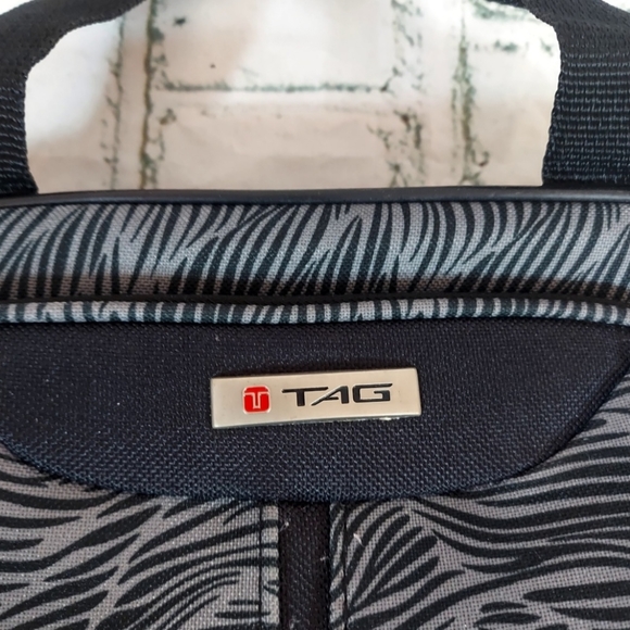 Tag Bag - Picture 5 of 7